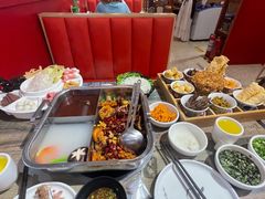-鸡遇虾煲干锅火锅(小寨金莎店)