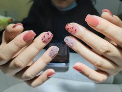 -阿噶西美甲美睫