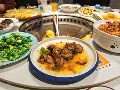 -雪乡人家东北菜·铁锅炖一切(高斯路店)
