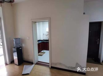 内江装修旧房翻新沟通量房中！