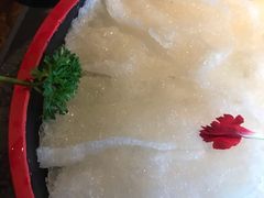 -老牌坊云南鱼豆花火锅(哈西万达店)