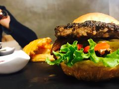 -HIGH FIVE哈福手工汉堡(桂林路店)