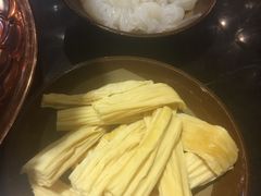 -巴四老城区炭火蛙锅(张江店)