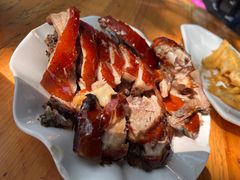 -黄记四更烤乳猪店