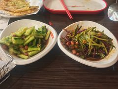 -胖哥俩肉蟹煲(济南世茂国际广场店)