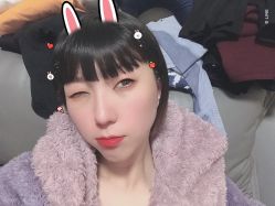 -PE SALON