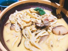 土家腊肉煨山笋-吃饭皇帝大(合生汇店)