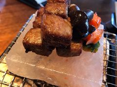 玫瑰盐烤5A和牛-桐寿司Sushi Tong