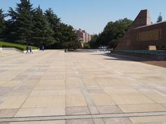 -上海市龙华烈士陵园