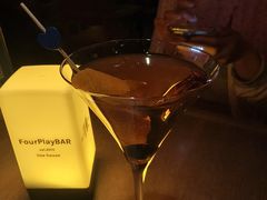 -FOUR PLAY BAR