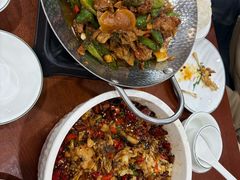 -湖南人家湘菜馆(镇江路店)