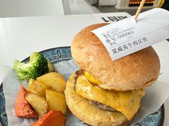 夏威夷汉堡-伊诺咖啡(东川路店)