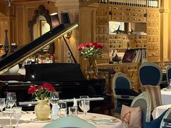 -火车头法国西餐厅