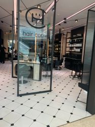 -HAIR CORNER