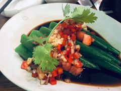 番茄酸辣秋葵-云海肴·汽锅鸡·云南菜(美罗城店)