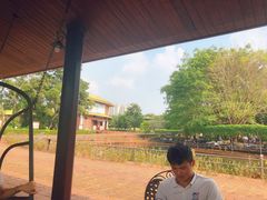 -侯臣咖啡文化村