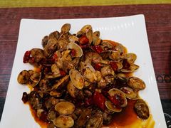 -扒虾小妹儿麻辣海鲜(宏图街店)