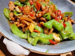 -老滇山寨•云南特色菜•地方菜•民族风情歌舞表演(金碧店)