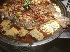-吞鱼兽麻辣烤鱼(万达店)