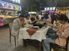 -刘姐啤酒鱼民族演艺餐厅(西街总店)
