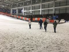 -乔波室内滑雪场