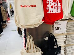 -优衣库(北京万柳华联购物中心店)