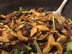 -牛八宝桂林米粉(八里庄店)