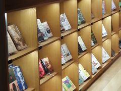 -新华文创·光的空间