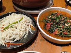 -老滇山寨•云南特色菜•地方菜•民族风情歌舞表演(金碧店)