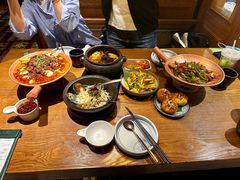 -云海肴·汽锅鸡·云南菜(天山百盛优客店)