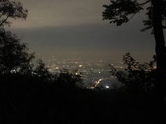 -鬼笑石后山停车场