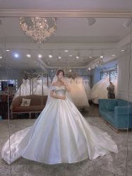 -艾慕婚纱礼服馆(和平店)