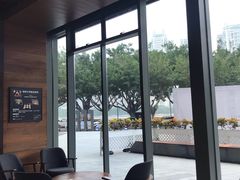 大堂-星巴克臻选(广州二沙岛文立方店)