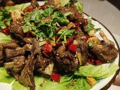 -乡土特色.冷锅鱼.牦牛肉汤锅