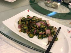 -品香菜馆(旗峰路中侨大厦店)
