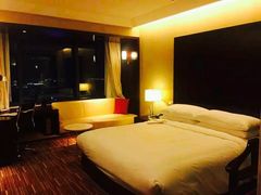 -上海龙之梦万丽酒店