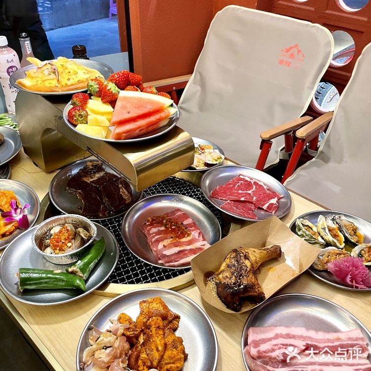 ️店名:集牧自助烤肉营地 ️地址：海椒市街60号