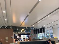 大堂-麦当劳(北京大兴机场二层国内到达(安检外)店)