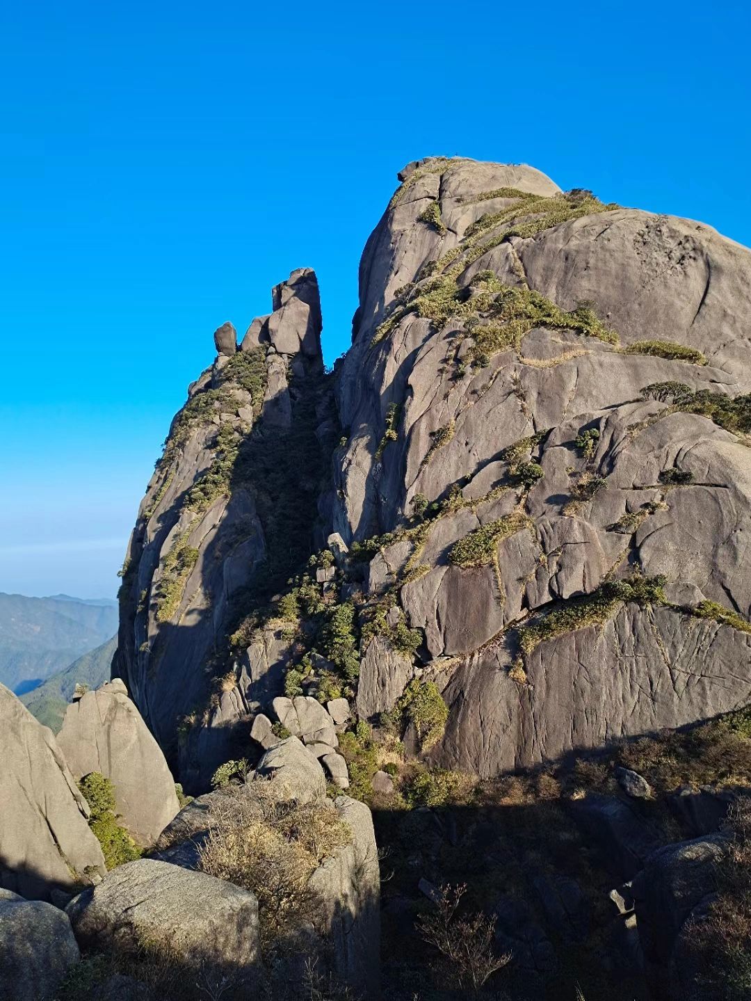 永州虎岩公园位于湖南省永州市冷水滩区零陵
