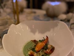 烤龙虾配甜辣红椒汁青豆和薄荷-Jean Georges