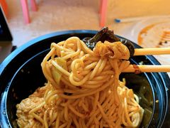 -全家便利店(宜山路站店)