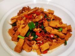五花肉炒香干-小隐院子·庭院餐厅(大学城后湖店)