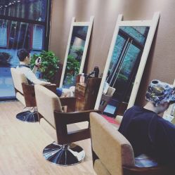 -明洞造型精品烫染