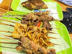 -烤满分·东北烧烤(首经贸店)