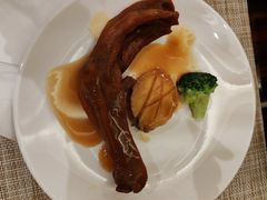 -广州万富希尔顿酒店·感趣自助餐厅·金秋蟹宴生蚝海鲜刺身