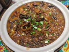 小笨鸡蘑菇炖粉条-人民公社大食堂(张家湾店)