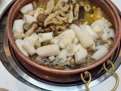 -菌海森林·非遗野生菌火锅(西山区滇池路摩根道店)