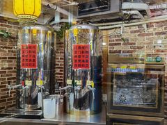 大堂-三个大叔烤羊肉串·炭炉砂锅菜(西三旗店)