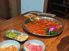 -明洞阿姨·韩式酱蟹烤肉·创意料理(三元桥店)