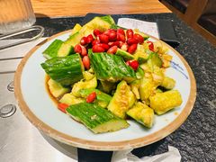 拍黄瓜-草原黑森林碳烤羊腿(东大桥店)